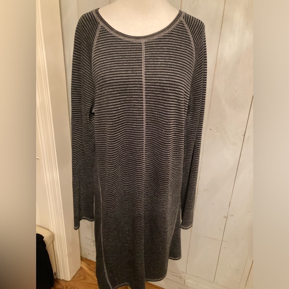 J.‎ Jill Striped Grey & Charcoal Knit Dress Long Sleeve SZ- Medium Super Soft